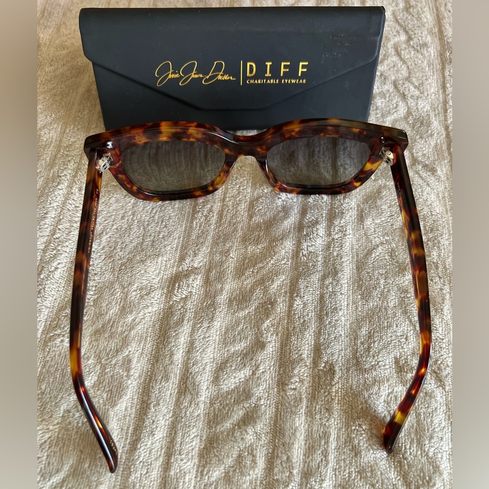 Diff Carson Sunglasses - image 5